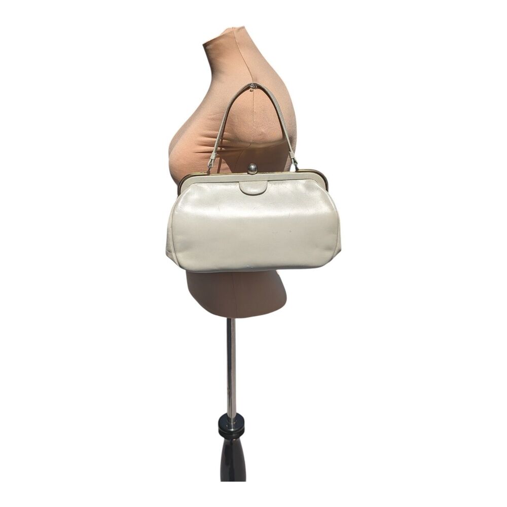 Vintage 1960s Cream Leather Handbag Mid Century Mod Top Handle Frame Clasp Purse